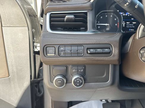 Used 2021 GMC Yukon Denali image 34
