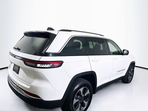 Used 2022 Jeep Grand Cherokee Limited 4xe image 9