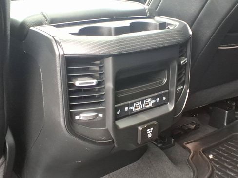 Used 2022 RAM 1500 Limited AWD/4WD image 15
