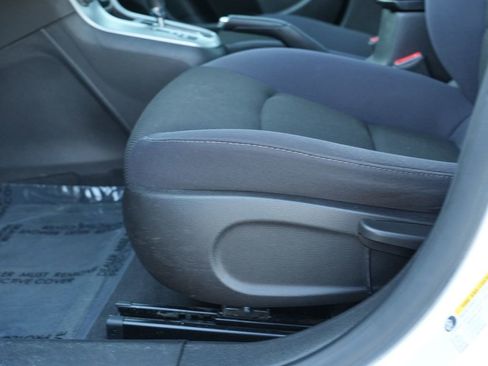 Used 2014 Chevrolet Cruze LT image 15