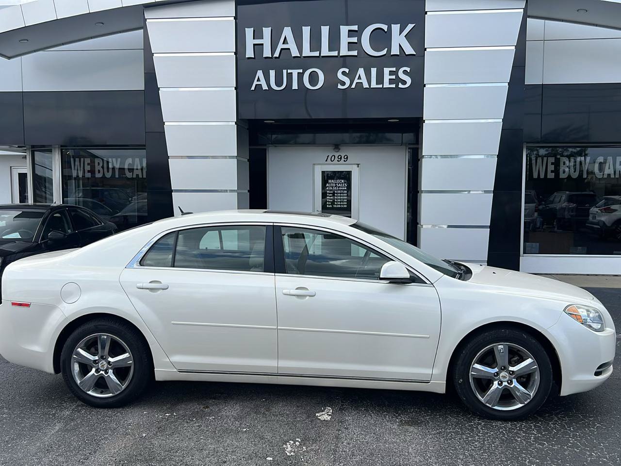 Used 2011 Chevrolet Malibu LT FWD image 1