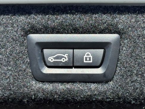 Used 2022 BMW 540i w/ M Sport Package image 13