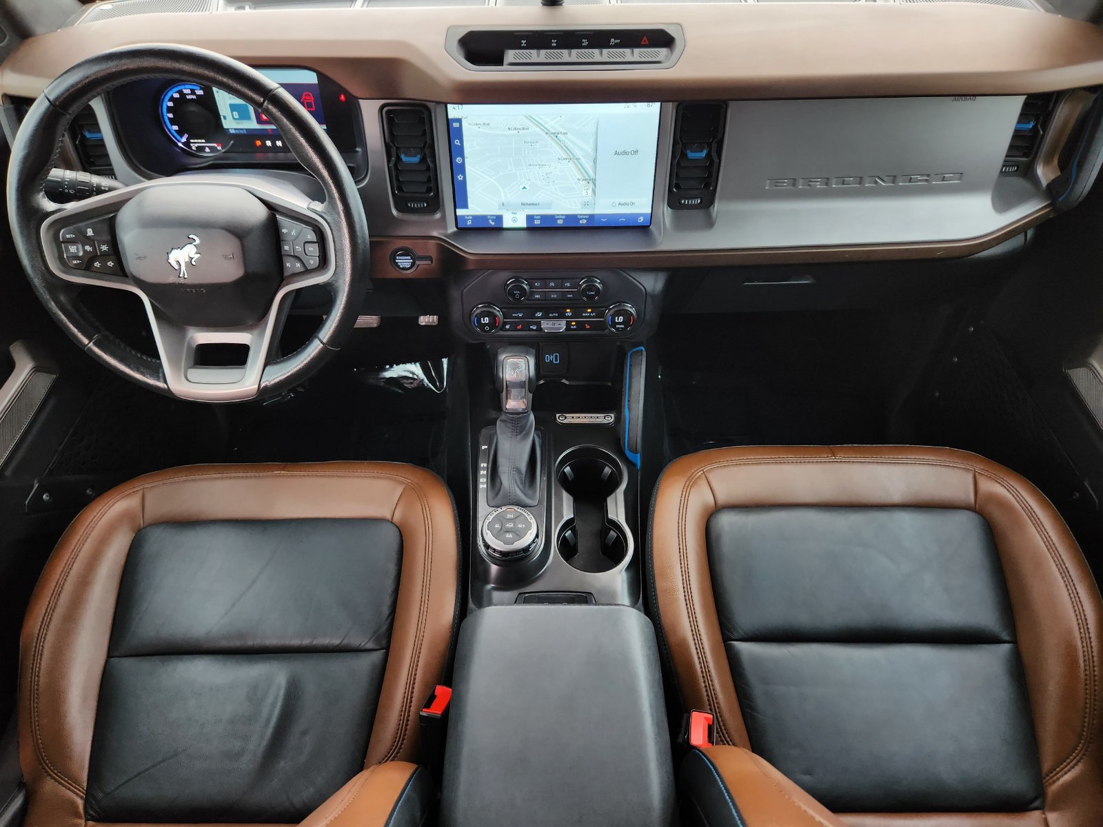 Used 2023 Ford Bronco Outer Banks w/ Sasquatch Package AWD/4WD image 33