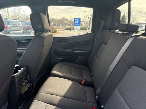 Used 2025 Chevrolet Colorado W/T w/ Advanced Trailering Package image 19