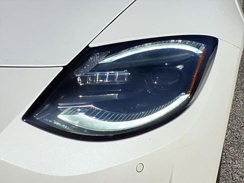 Used 2025 Nissan Z Sport w/ Floor Mat Package image 11