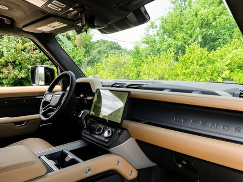 New 2026 Land Rover Defender 110 X AWD/4WD image 19