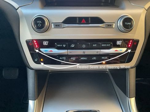 Used 2021 Ford Explorer XLT w/ Equipment Group 202A image 17