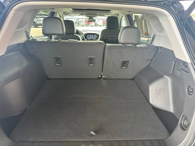 Used 2024 GMC Terrain SLT AWD/4WD image 26