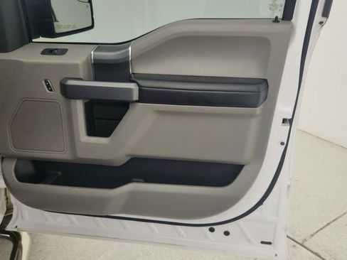 Used 2016 Ford F150 XLT w/ Equipment Group 302A Luxury RWD image 30