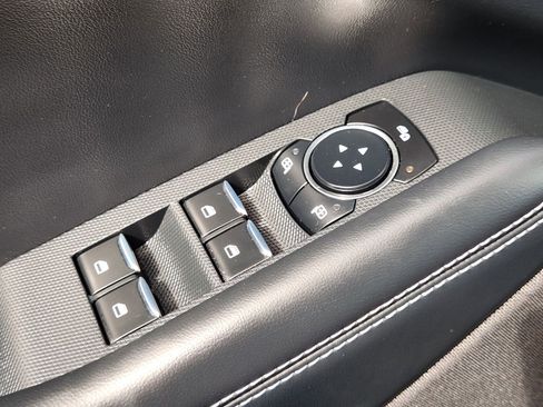 Used 2023 Ford Mustang Mach-E Select image 26