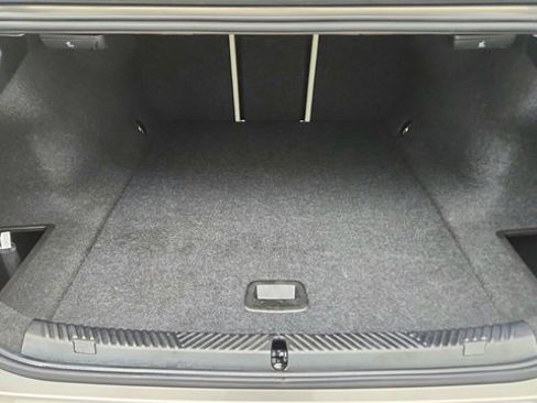 Used 2025 BMW i5 xDrive40 image 15