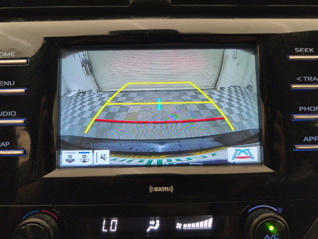 Used 2020 Toyota Camry SE w/ Convenience Package FWD image 26