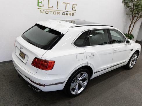 Used 2018 Bentley Bentayga AWD/4WD image 27