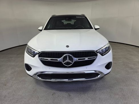 Certified 2025 Mercedes-Benz GLC 300 image 2