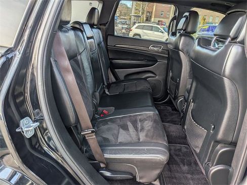 Certified 2018 Jeep Grand Cherokee Altitude image 33