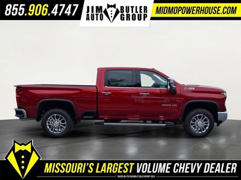 Used 2026 Chevrolet Silverado 3500 LTZ w/ LTZ Premium Package AWD/4WD image 2