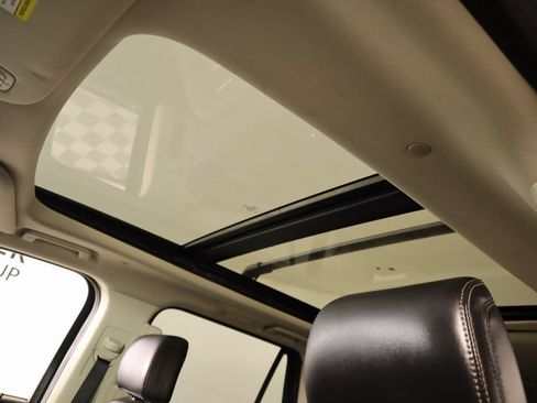 Used 2021 Ford Expedition Platinum AWD/4WD image 17