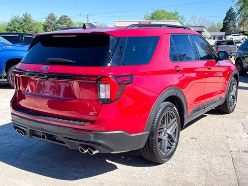 Used 2025 Ford Explorer ST w/ Sun And Sound Package AWD/4WD image 6