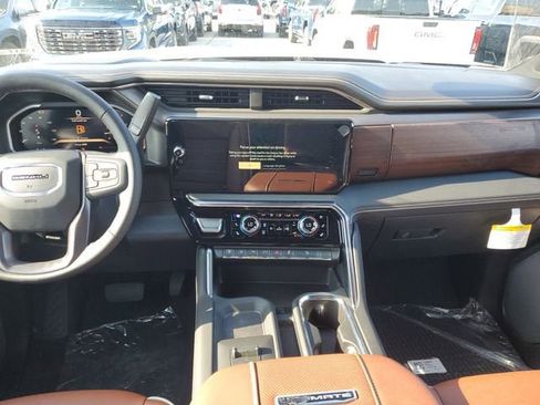 New 2026 GMC Sierra 3500 Denali Ultimate AWD/4WD image 15