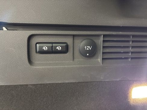 Used 2019 Lincoln Nautilus Select image 8