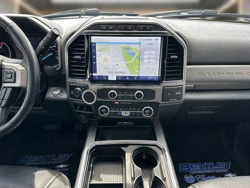 Used 2022 Ford F250 Platinum w/ FX4 Off-Road Package image 9
