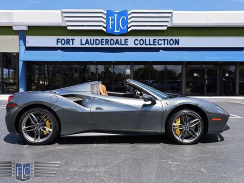 Used 2017 Ferrari 488 Spider RWD image 43