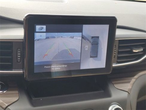 Used 2020 Ford Explorer Limited w/ Class III Trailer Tow Package image 30