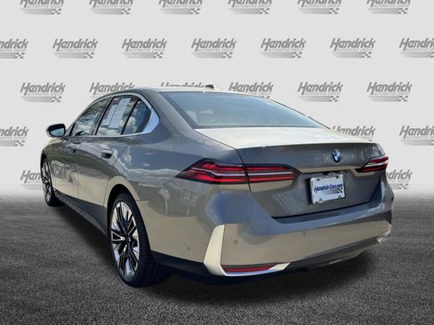 Certified 2026 BMW 530i RWD image 6