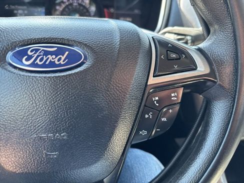 Used 2017 Ford Fusion SE w/ Fusion SE Technology Package image 25