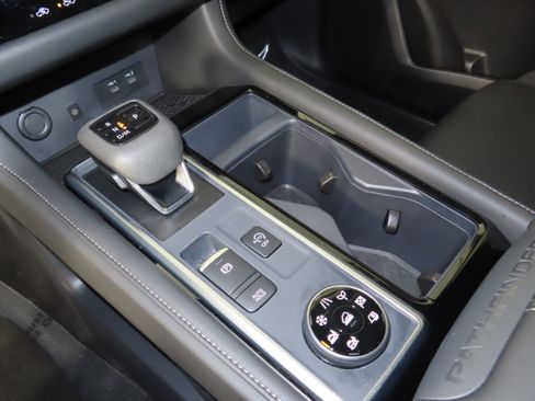 New 2026 Nissan Pathfinder SL AWD/4WD image 18