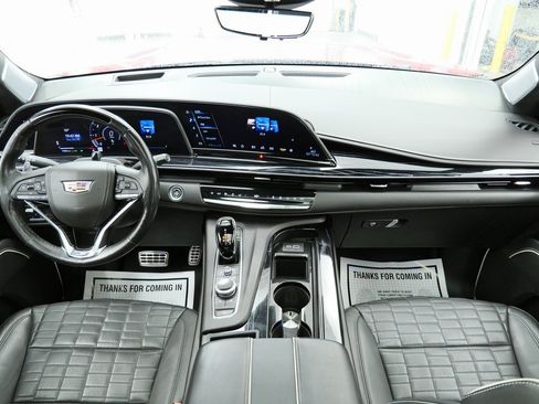 Used 2023 Cadillac Escalade ESV V image 25