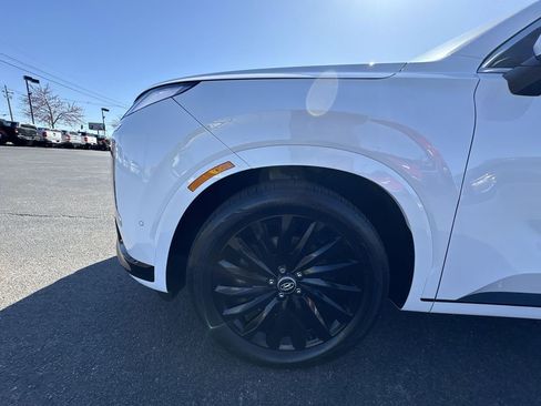 Used 2025 Hyundai Palisade Calligraphy image 18