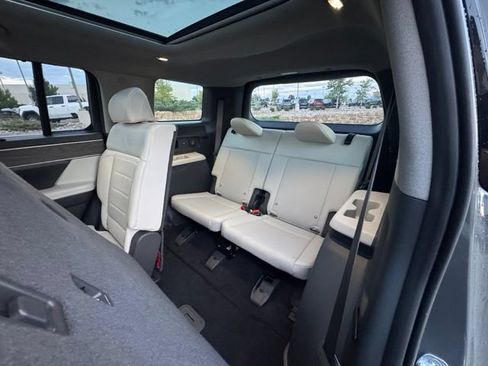 Used 2025 Hyundai Santa Fe Limited FWD image 30