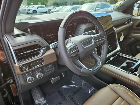New 2026 GMC Yukon XL Denali Ultimate w/ LPO, Illumination Package AWD/4WD image 24