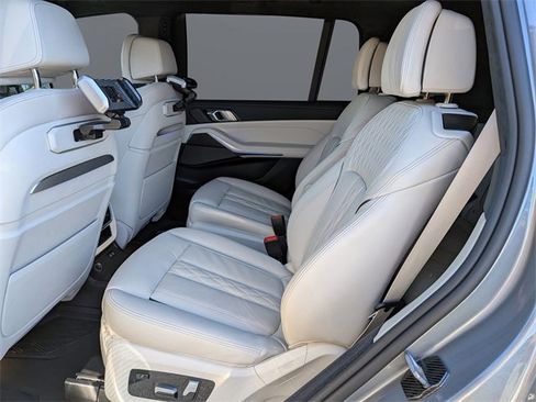 Used 2025 BMW X7 M60i w/ Executive Package image 16