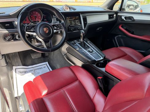 Used 2015 Porsche Macan S image 37