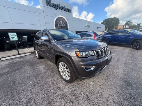 Used 2017 Jeep Grand Cherokee Limited image 2
