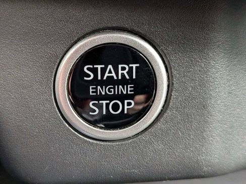 Used 2023 Nissan Rogue SV FWD image 27