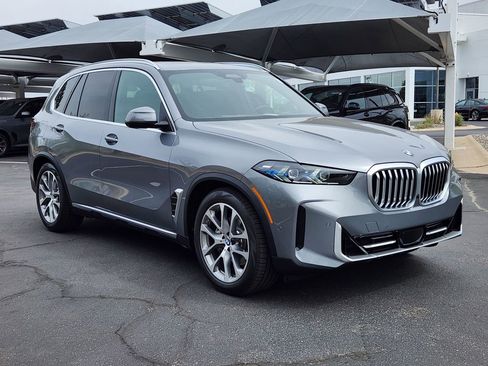 New 2026 BMW X5 xDrive40i AWD/4WD image 5
