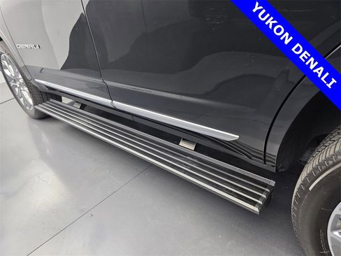 Used 2023 GMC Yukon Denali w/ Advanced Technology Package image 20