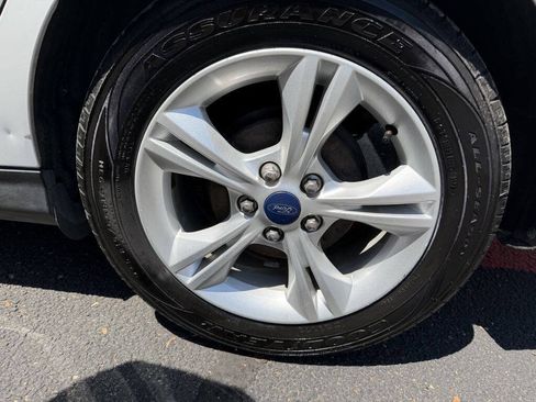 Used 2014 Ford Focus SE FWD image 22