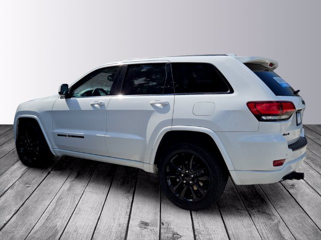 Used 2019 Jeep Grand Cherokee Altitude AWD/4WD image 3