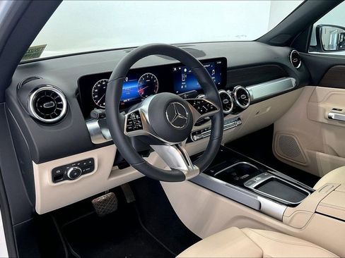 Used 2026 Mercedes-Benz GLB 250 image 16