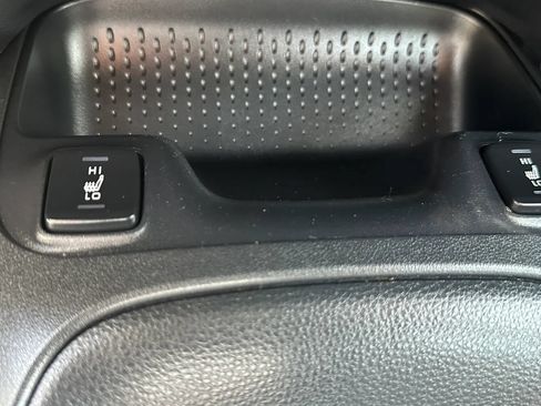 Used 2022 Toyota Corolla LE w/ Premium Interior Package FWD image 12