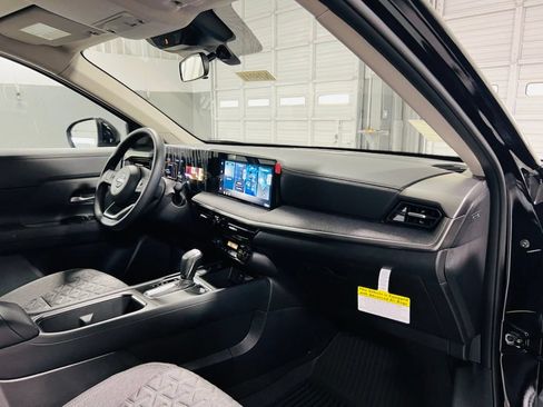 New 2026 Nissan Kicks SV FWD image 30
