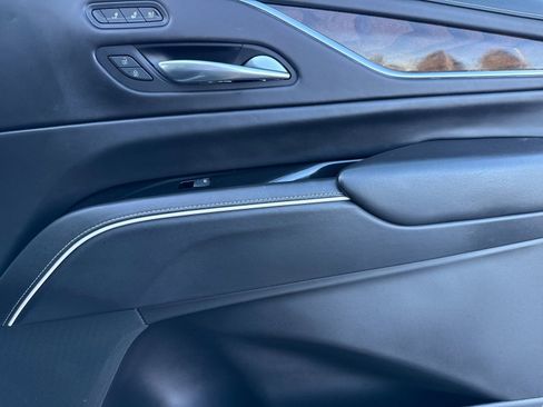 Used 2022 Cadillac Escalade ESV Sport Platinum image 21