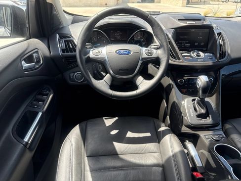 Used 2015 Ford Escape Titanium FWD image 16