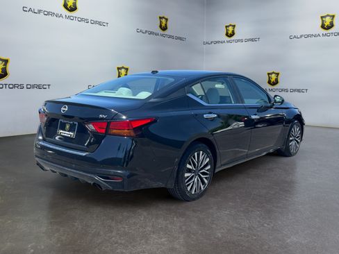 Used 2023 Nissan Altima 2.5 SV w/ SV Premium Package FWD image 5