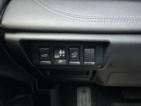 Used 2023 Subaru Outback Limited AWD/4WD image 29