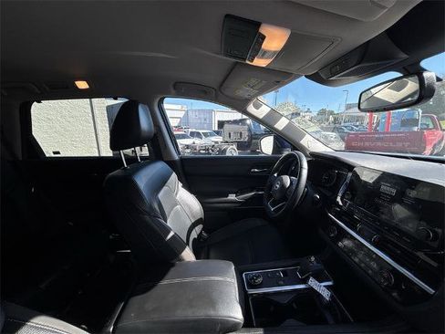 Certified 2022 Nissan Pathfinder SL w/ Cargo Package image 15